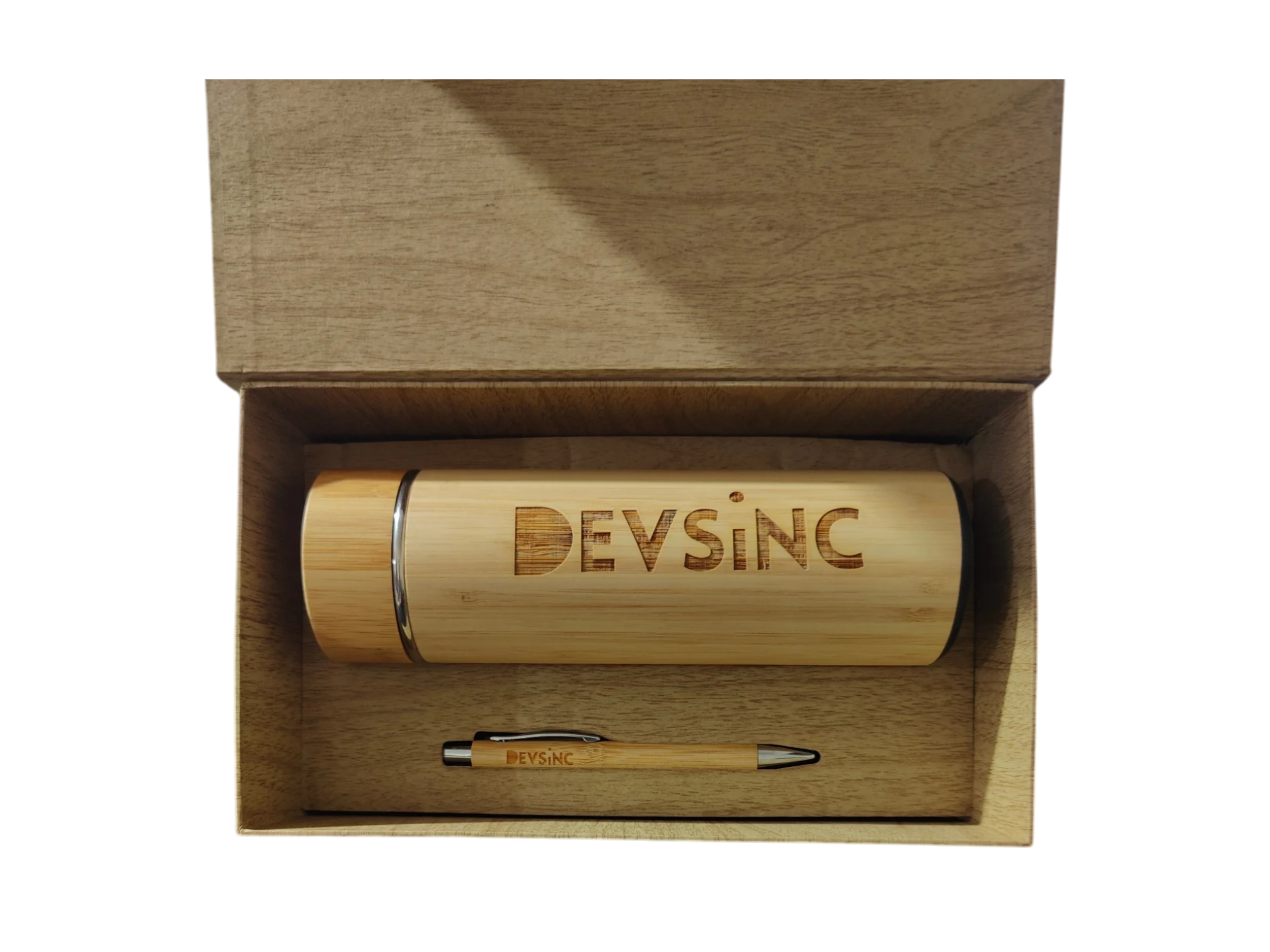 Bamboo corporate eco gift set with engraved flask and pen in wooden box